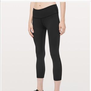 Lululemon Wunder Under Crop III